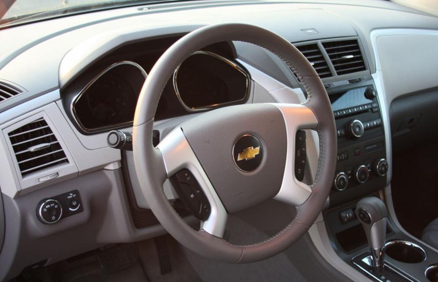  Chevrolet Traverse LT 2009 года  (фото 22 из 37)
